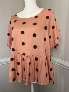 Blu Pepper Peach Peplum Top with Brown Swiss Dots Size Large